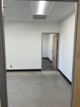 701 Del Norte Blvd, Oxnard, CA for lease Building Photo- Image 2 of 12