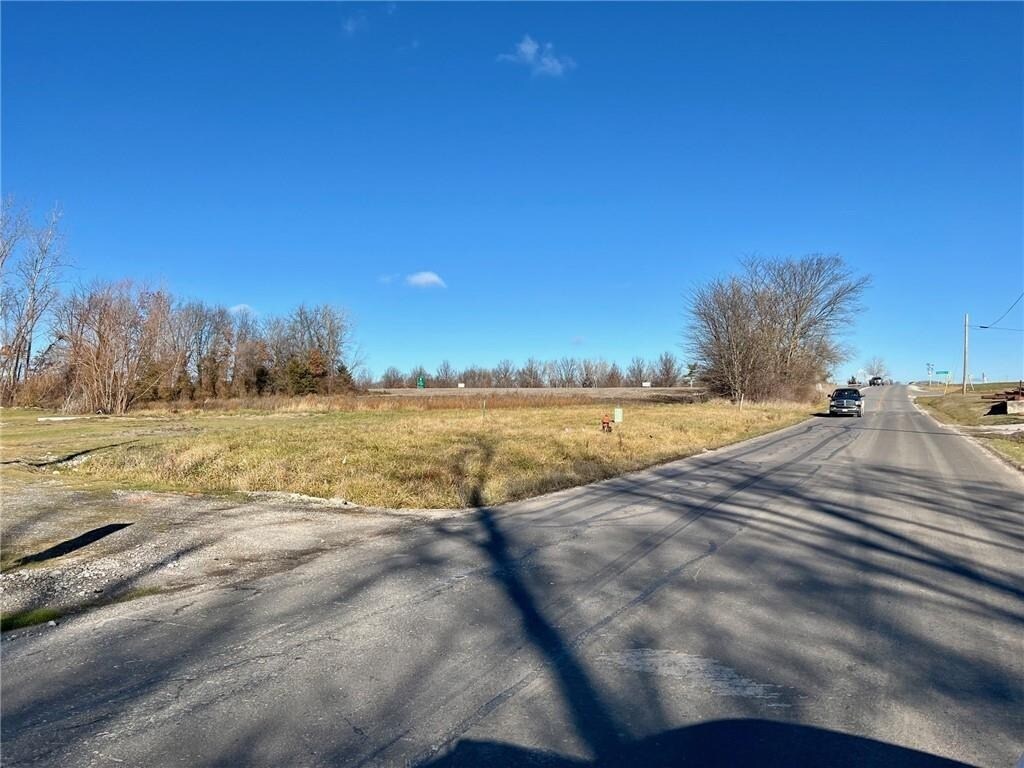 E US-40 Hwy, Odessa, MO for sale Primary Photo- Image 1 of 1