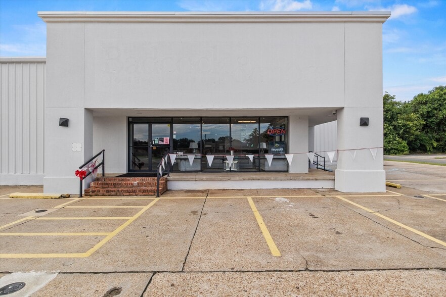 304 W Jefferson St, Quincy, FL for sale - Building Photo - Image 3 of 57