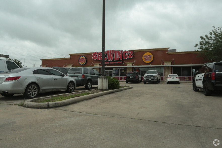 8740 Spencer Hwy, La Porte, TX for lease - Building Photo - Image 2 of 3