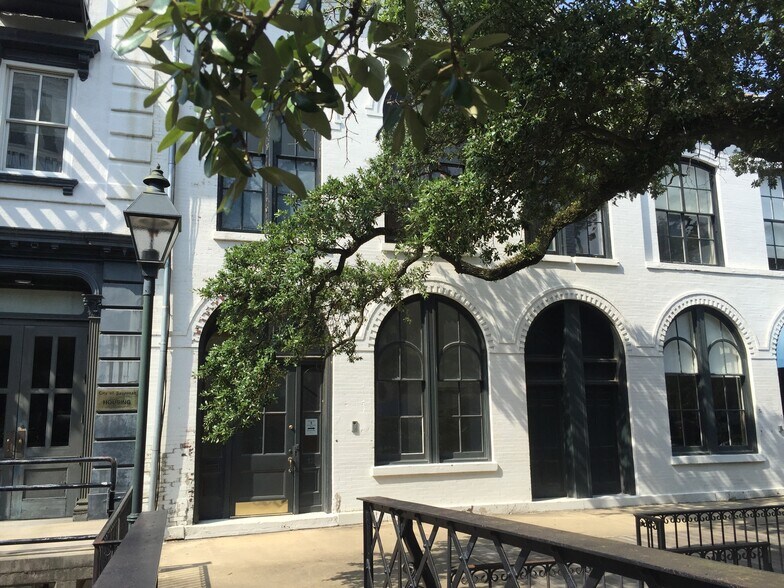 12 E Bay St, Savannah, GA for sale - Building Photo - Image 1 of 1