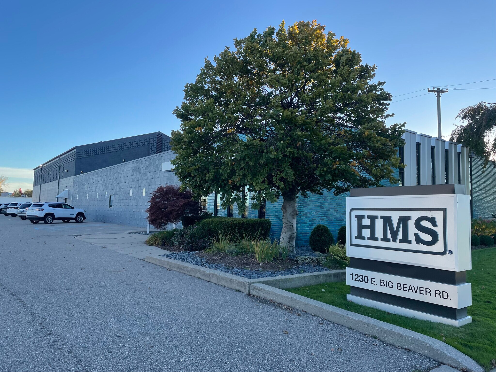 1230 E Big Beaver Rd, Troy, MI for sale Primary Photo- Image 1 of 2