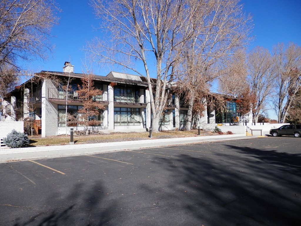 877 N 8th St W, Riverton, WY for sale Primary Photo- Image 1 of 1