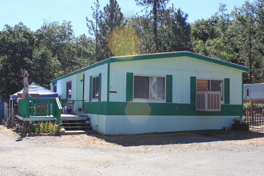 1524 Hill Rd, Hayfork, CA 96041