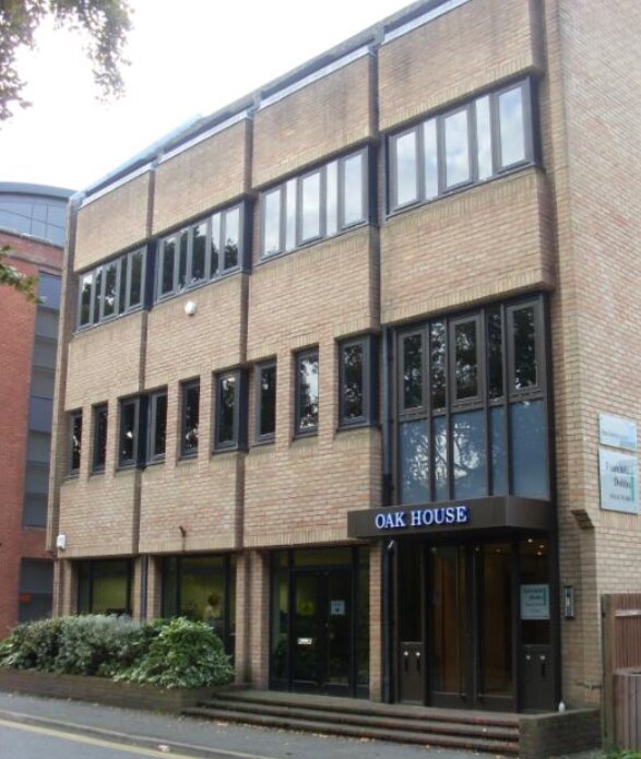 5860 Oak End Way, Gerrards Cross, BKM SL9 8BR