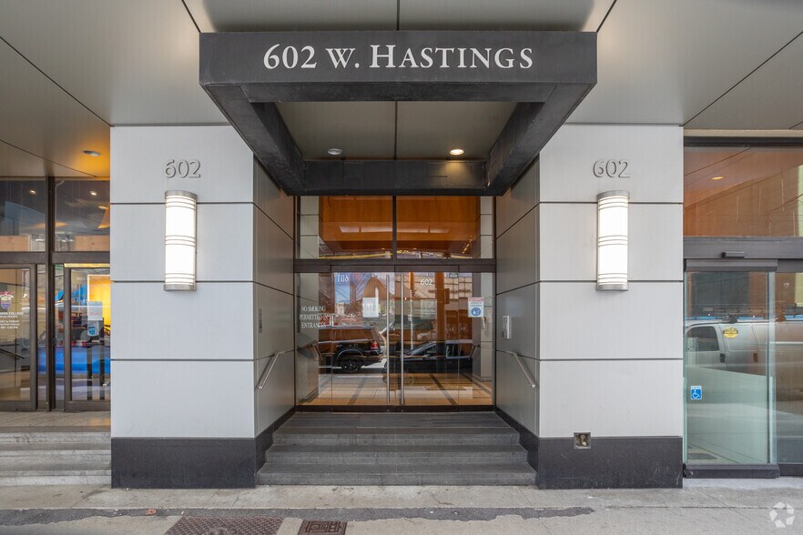 602 W Hastings St, Vancouver, BC for lease - Building Photo - Image 2 of 9