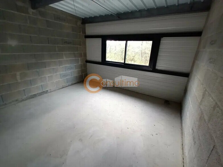 Flex in Audenge for lease - Building Photo - Image 3 of 21