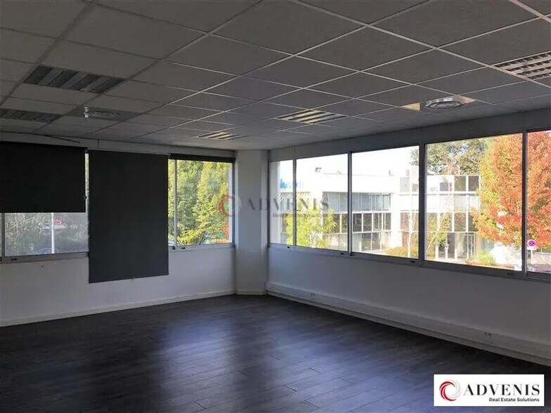 Office in Mérignac for lease - Interior Photo - Image 3 of 5