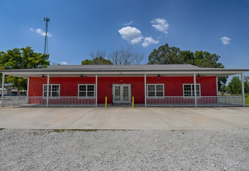 105 Main, Gore, OK 74435