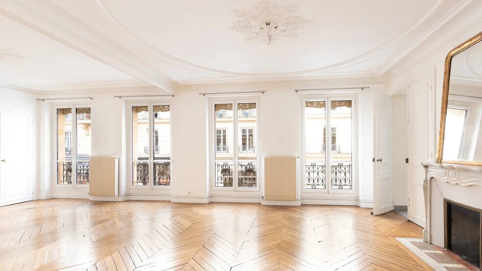 Office in Paris for sale - Interior Photo - Image 2 of 19