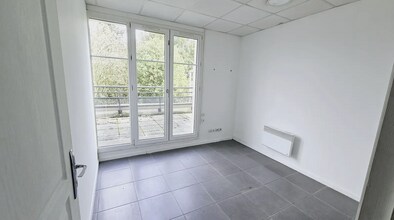 93 Avenue Pierre Sémard, Villiers-le-Bel for lease Interior Photo- Image 1 of 26