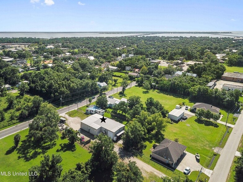 526 Main St, Bay Saint Louis, MS for sale - Building Photo - Image 3 of 42