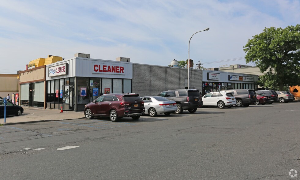 140 Washington Ave, Cedarhurst, NY 11516