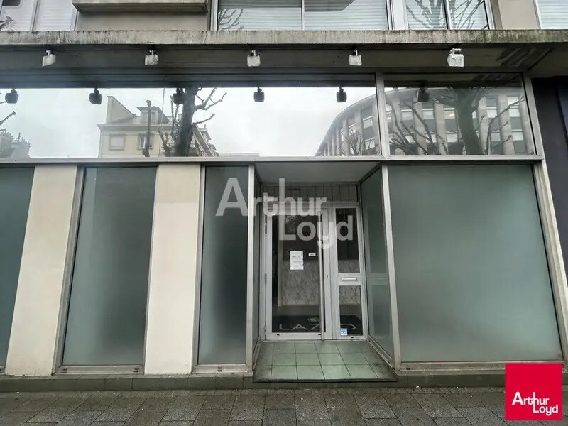 Retail in Rennes for lease Building Photo- Image 1 of 5