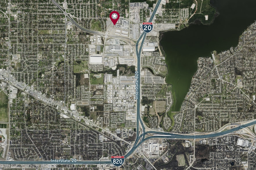 4535 Village Creek Rd, Fort Worth, TX for lease - Building Photo - Image 2 of 4