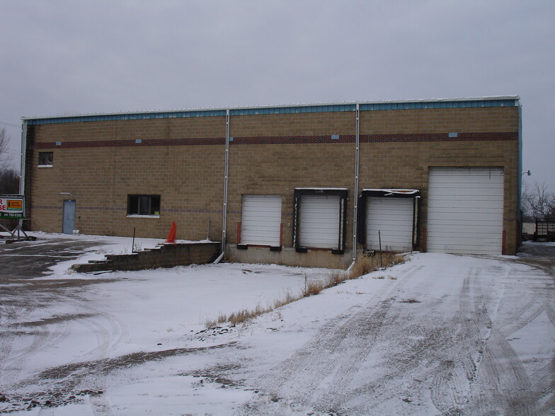 3211 George St, La Crosse, WI for lease - Building Photo - Image 3 of 3