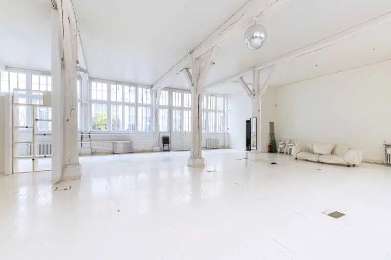 99 Rue Du Faubourg Du Temple, Paris for lease Interior Photo- Image 1 of 9