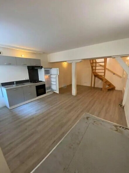 Office in Orléans for lease - Interior Photo - Image 1 of 5