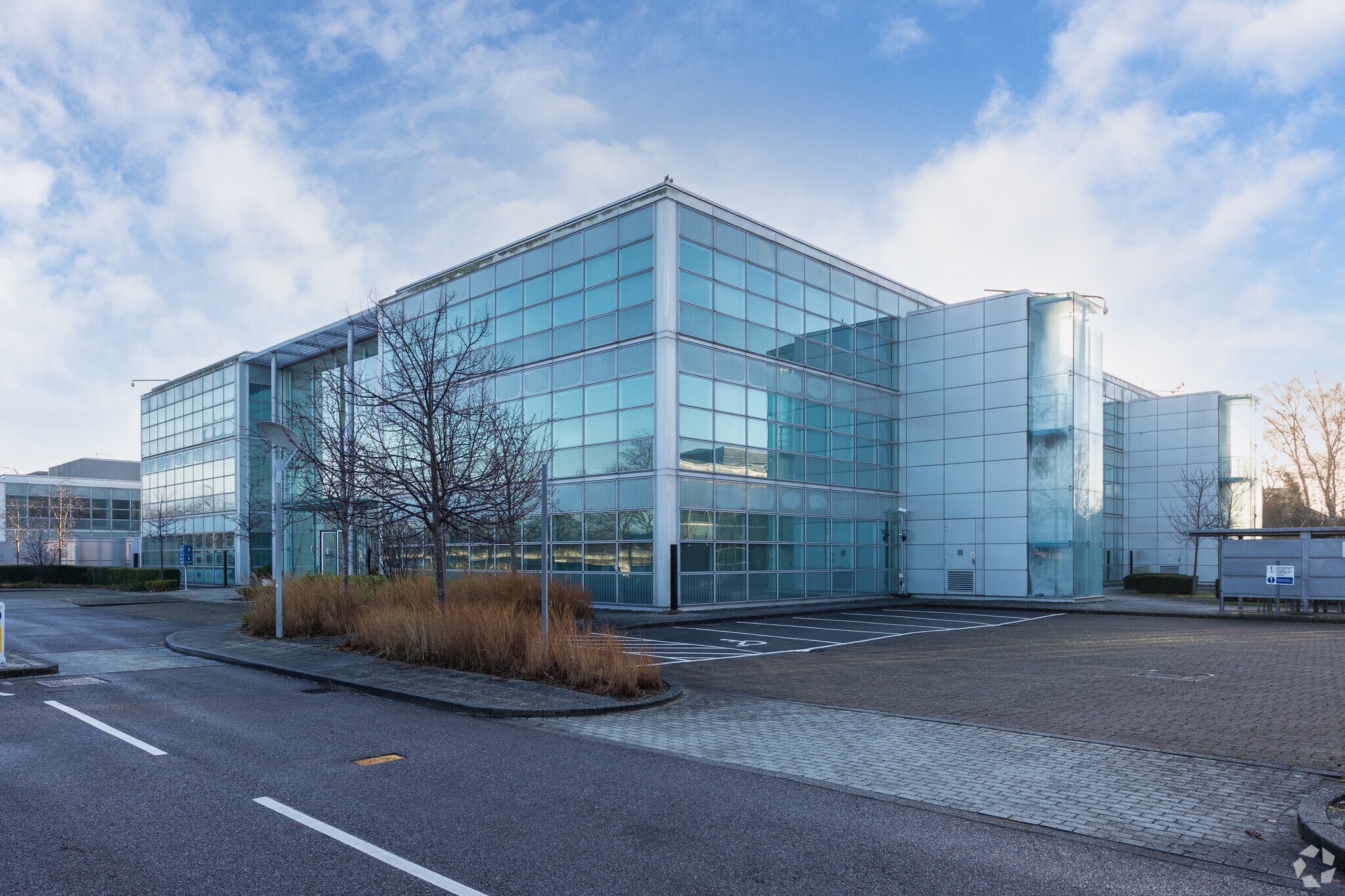 Summit Av, Farnborough for sale Primary Photo- Image 1 of 1
