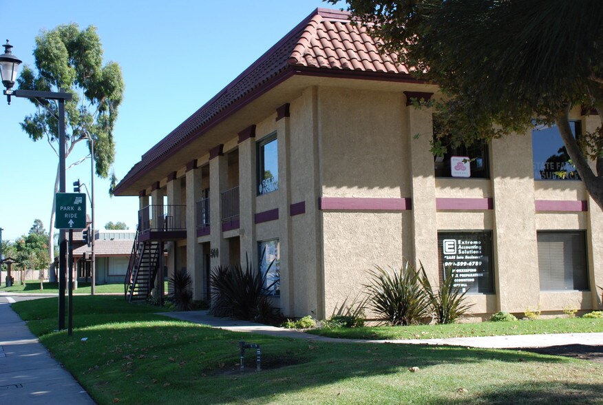 500 W Bonita Ave, San Dimas, CA for lease - Building Photo - Image 3 of 6