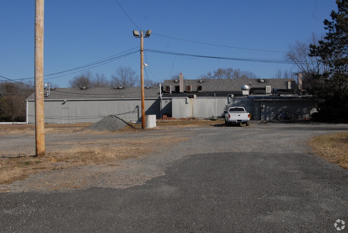 405 Spotswood Gravel Hill Rd, Monroe Township, NJ 08831