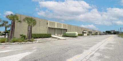 7855-7955 NW 77th Ave, Medley, FL for lease Building Photo- Image 2 of 2