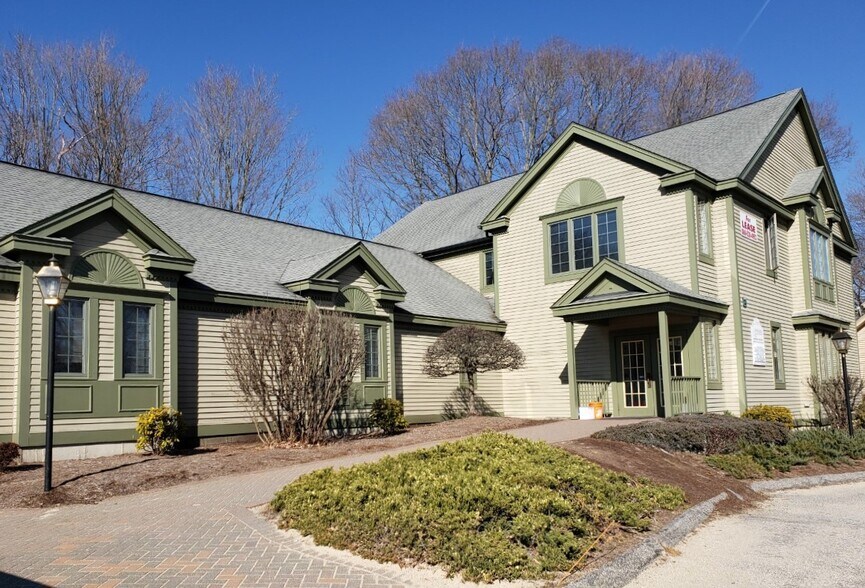 6 Ledgebrook Dr, Mansfield Center, CT 06250 Ledgebrook North