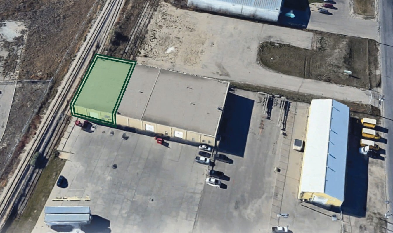 296 Henderson Dr, Regina, SK for lease Building Photo- Image 1 of 4