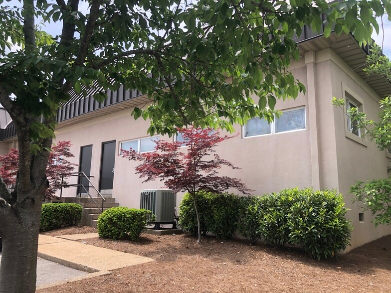 727 US 31W Byp, Bowling Green, KY for lease - Building Photo - Image 3 of 3