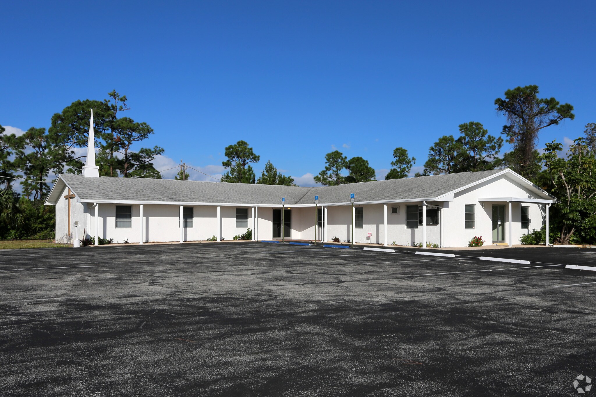 25 NE Dixie Hwy, Stuart, FL for sale Primary Photo- Image 1 of 1