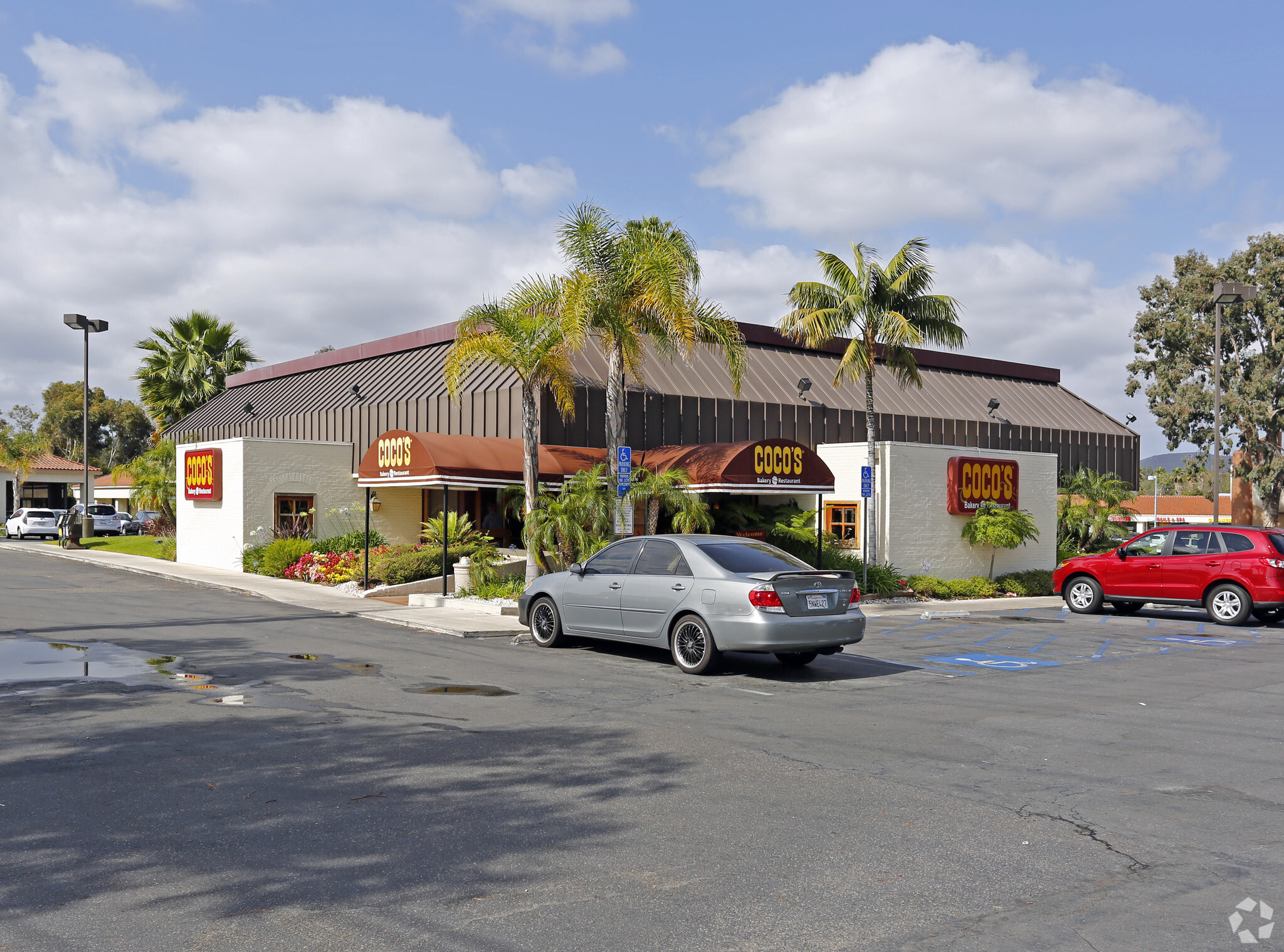 23000 Lake Forest Dr, Laguna Hills, CA for lease Building Photo- Image 1 of 5