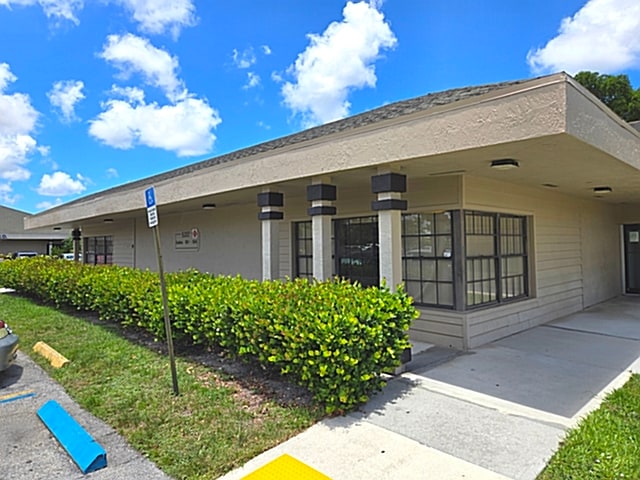 5317 W Atlantic Ave, Delray Beach, FL for lease Building Photo- Image 1 of 10