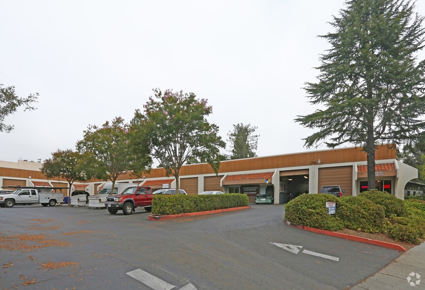 805 University Ave, Los Gatos, CA for lease - Primary Photo - Image 1 of 11