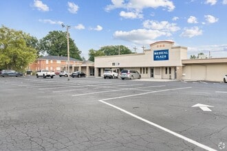 3333 Bardstown Rd, Louisville, KY for lease Interior Photo- Image 1 of 4
