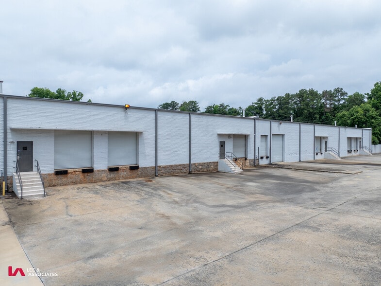 5070 Minola Dr, Stonecrest, GA for sale - Building Photo - Image 2 of 10