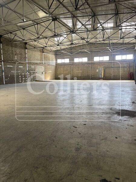 Flex in Vitrolles for lease Interior Photo- Image 1 of 16