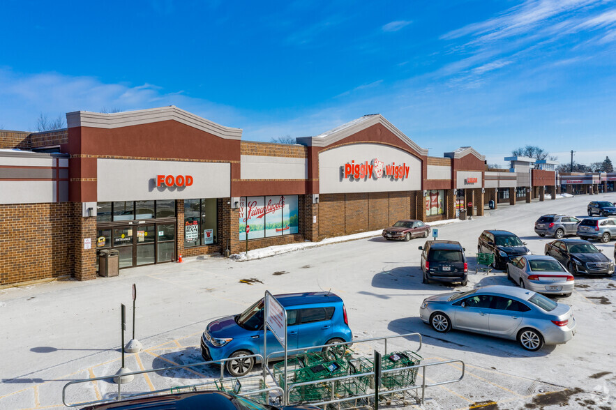 N81W15066-N81W15182 Appleton Ave, Menomonee Falls, WI for lease - Building Photo - Image 2 of 8