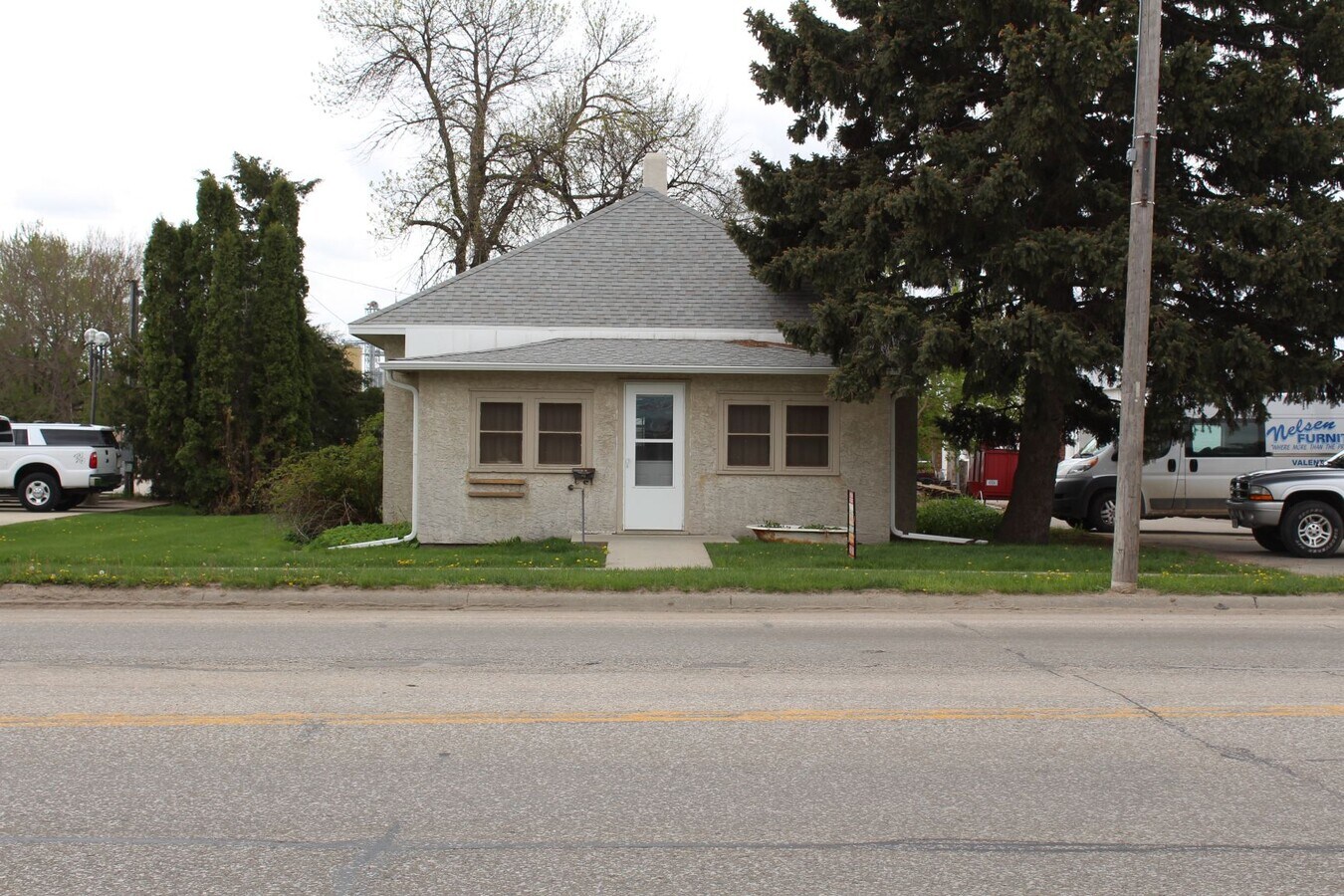 121 E 4th St, Ainsworth, NE 69210