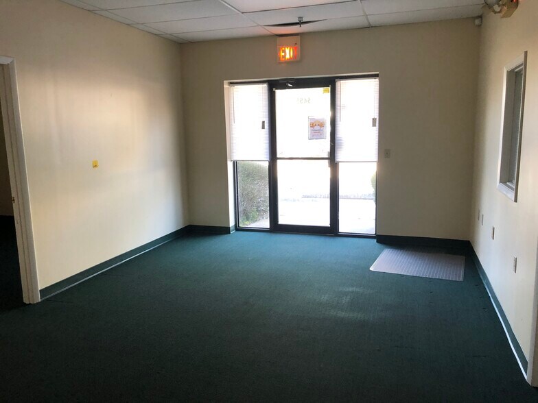 5401-5481 Bryant Ave, Sanford, FL for lease - Interior Photo - Image 2 of 9