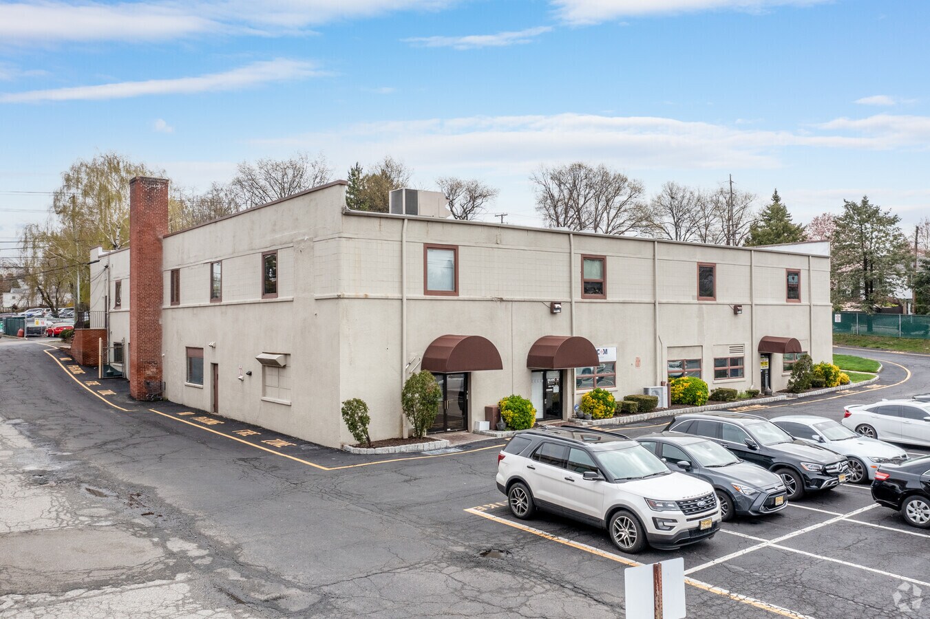 230 W Passaic St, Maywood, NJ 07607