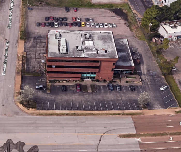1341 Sycamore View, Memphis, TN for sale - Building Photo - Image 2 of 21