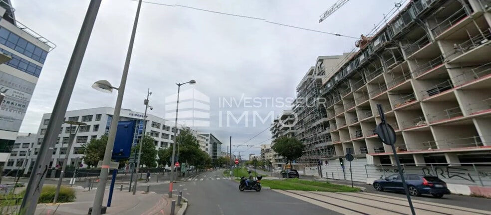 Retail in Colombes for lease - Building Photo - Image 1 of 4