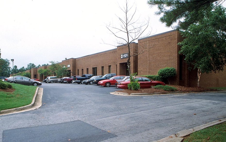 1649 Sands Pl SE, Marietta, GA for lease - Building Photo - Image 2 of 11