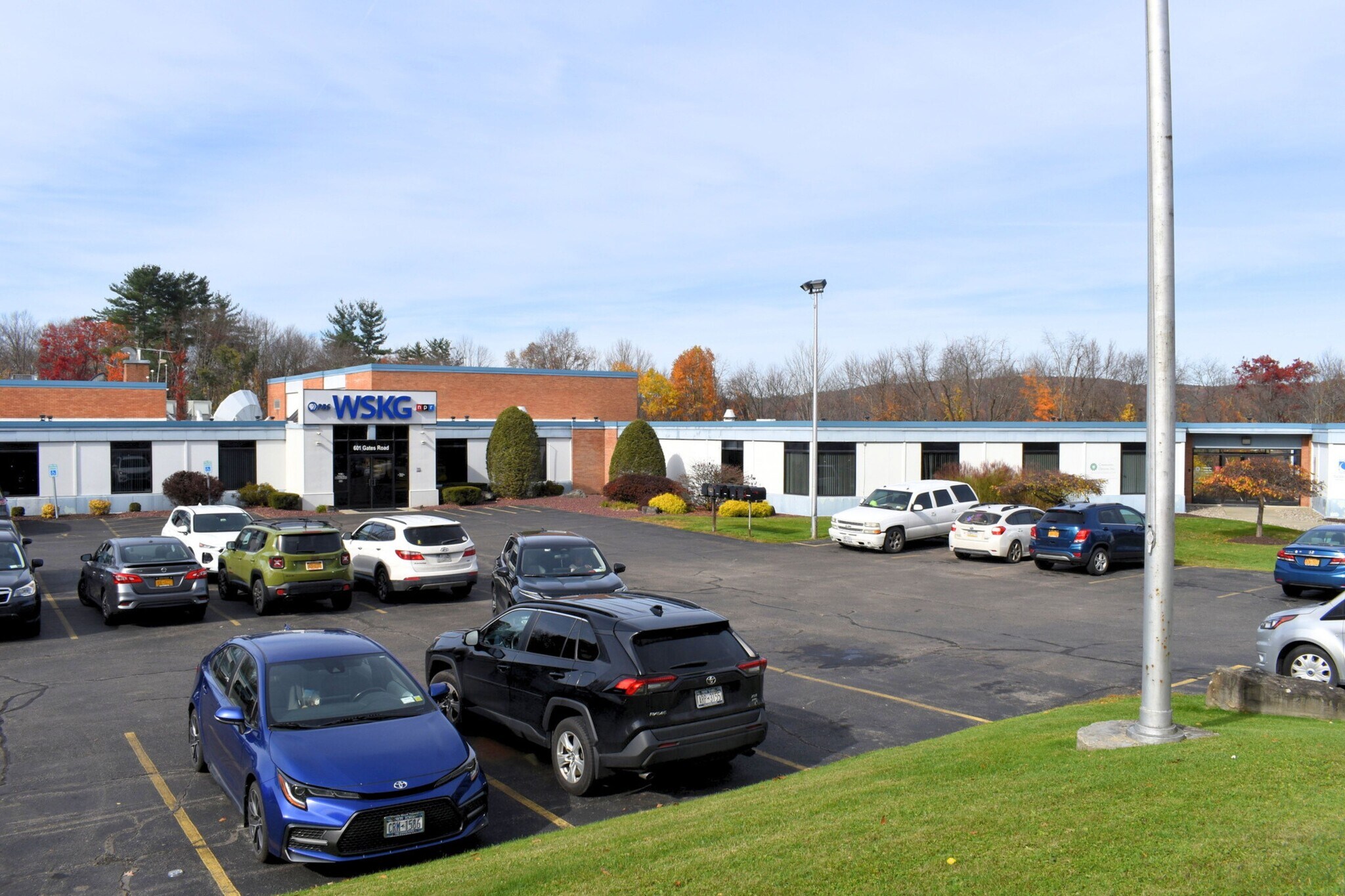601 Gates Rd, Vestal Township, NY for lease Primary Photo- Image 1 of 15