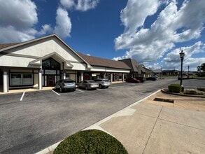 1026 Palisades Blvd, Osage Beach, MO for lease Interior Photo- Image 1 of 18