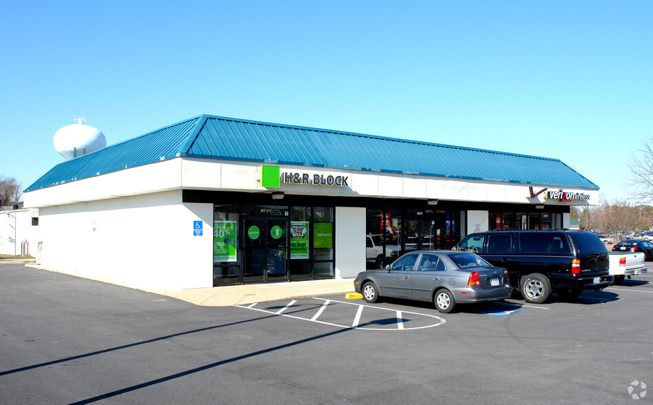 1401-1463 N Main St, Suffolk, VA for lease - Building Photo - Image 3 of 12