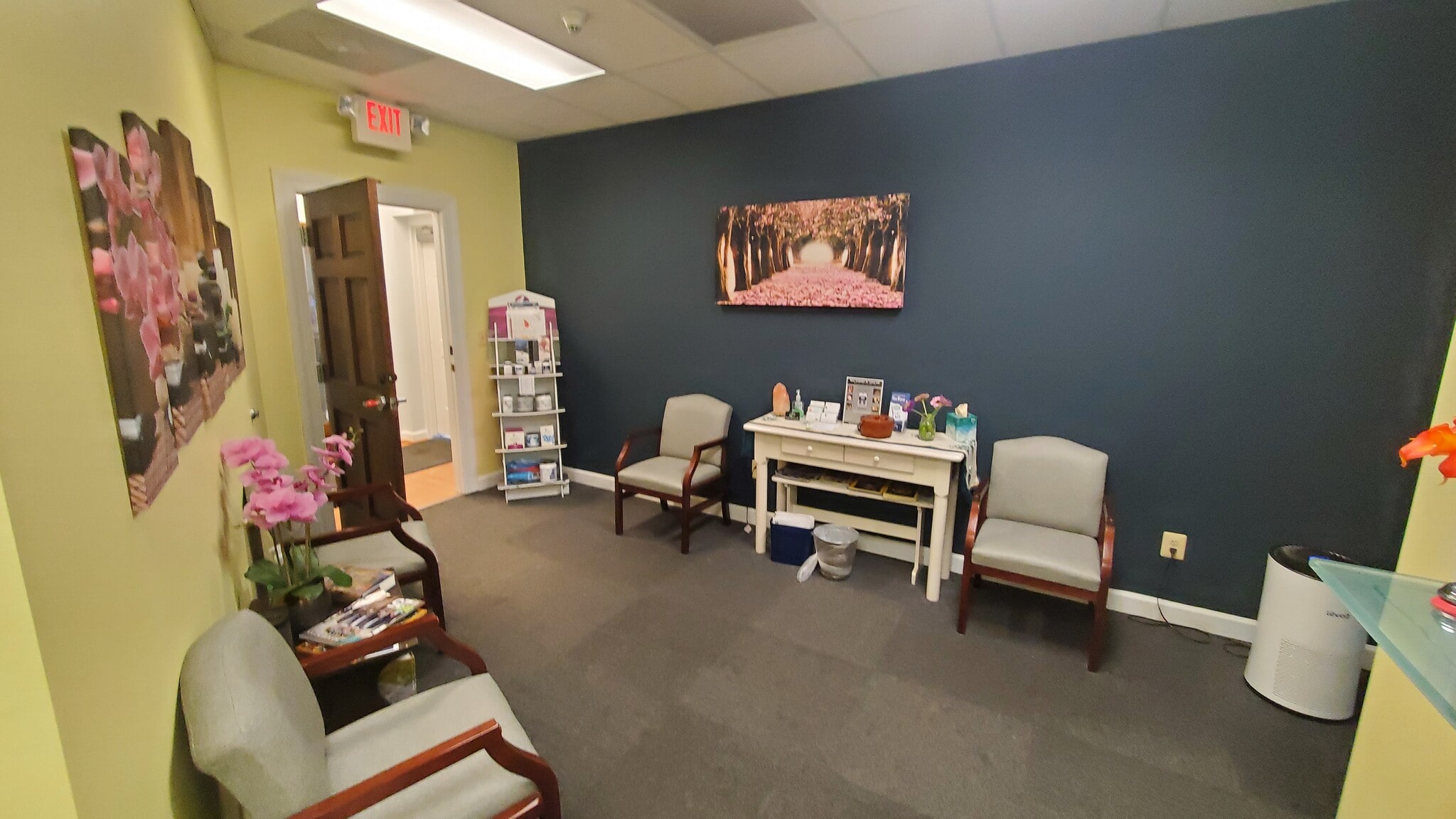 560 Broadview Ave, Warrenton, VA for lease Interior Photo- Image 1 of 8