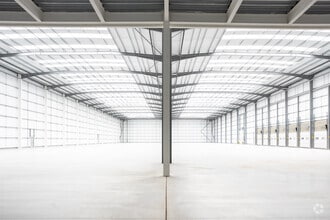 Jays Close, Basingstoke for lease Interior Photo- Image 1 of 16