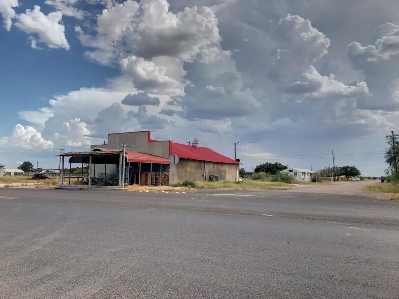 338 Hwy 18, Grandfalls, TX 79742
