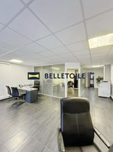 Retail in Alfortville for lease Interior Photo- Image 1 of 3